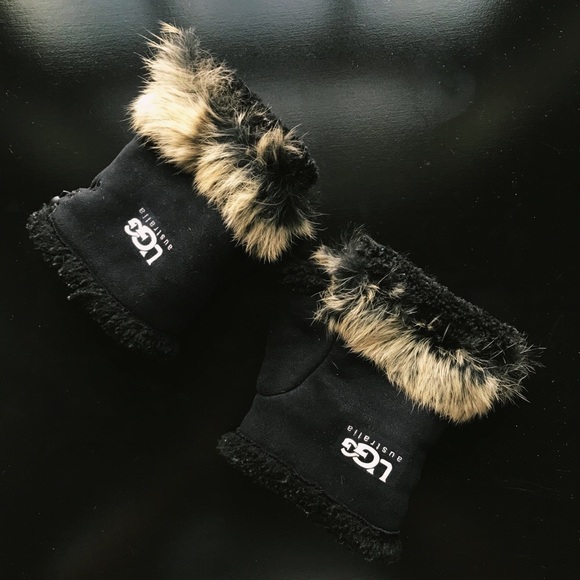 UGG Australia Accessories - UGG Australia Fingerless Fur Gloves